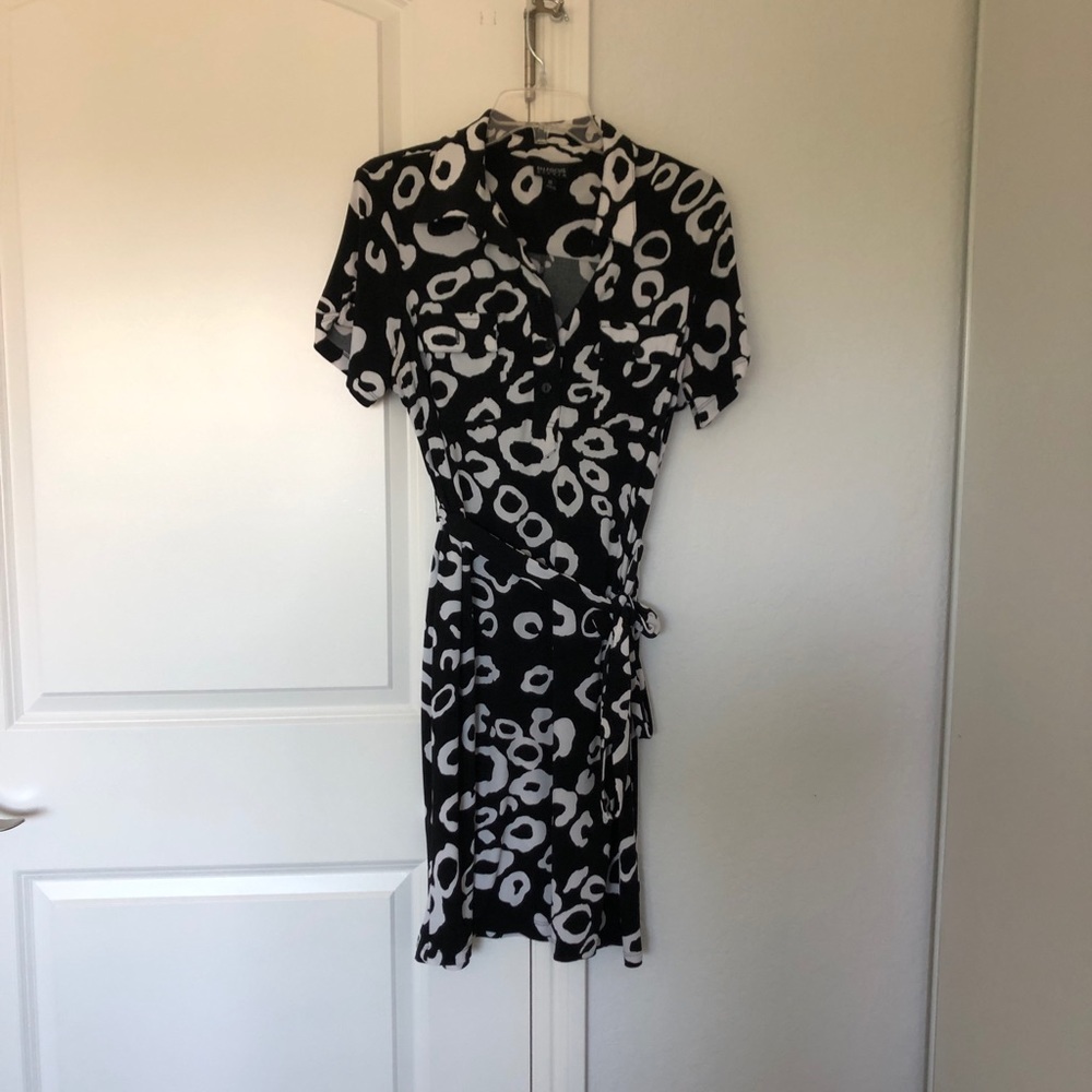 Ladies black/White dress